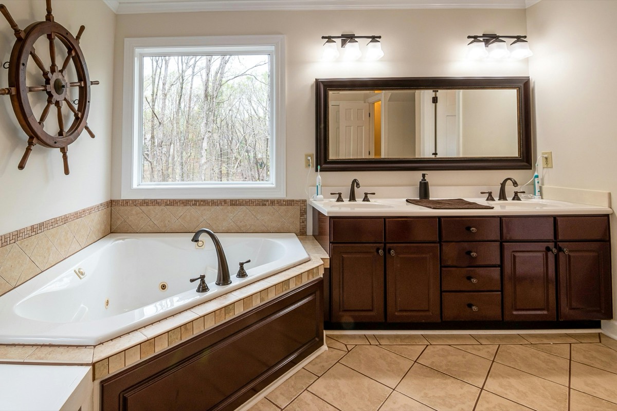 Custom bathroom vanity