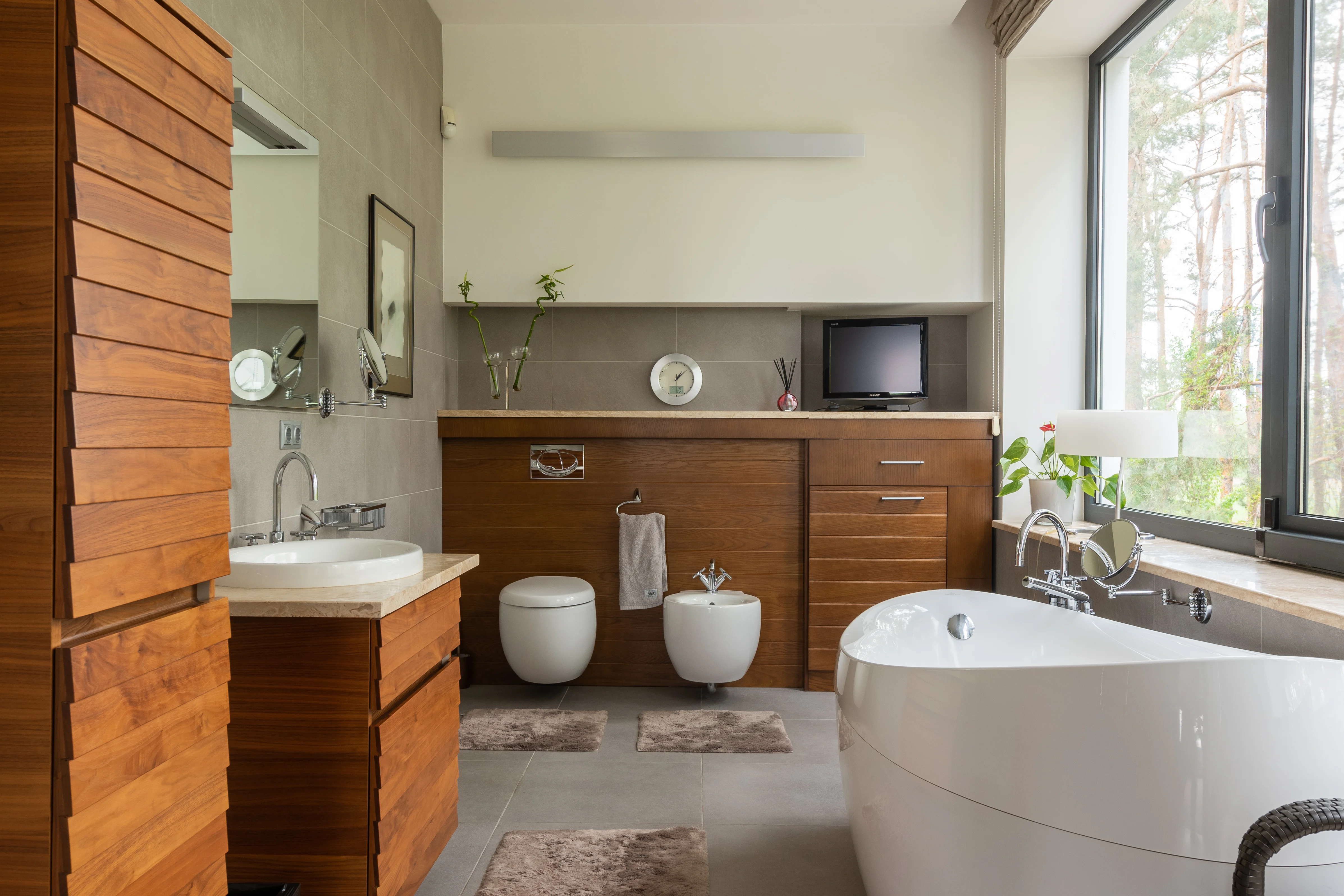 Custom bathroom vanity